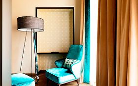 Amadomus Luxury Suites